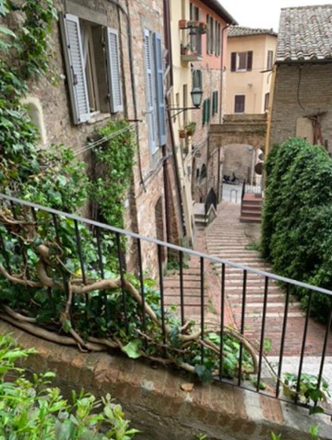 Апартаменты Casa Tre Gradini Перуджа Экстерьер фото